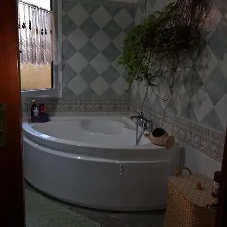 Konukevi Sa Dommu De Nella Assemini